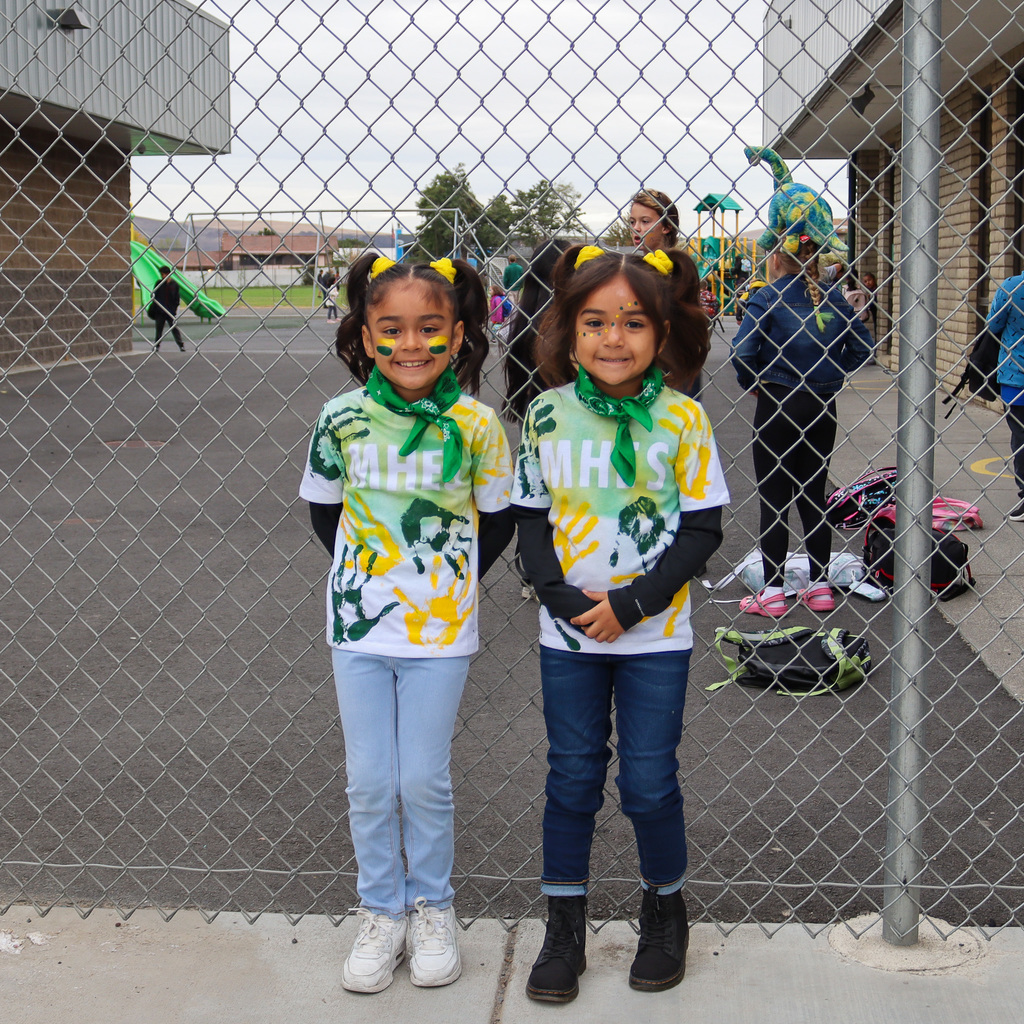 MHES School Colors Spirit Day Photo